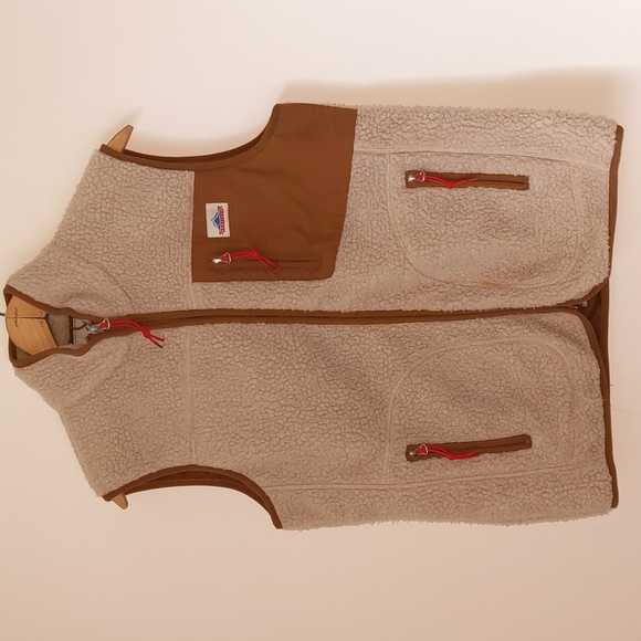 Penfield Jackets & Blazers - Penfield Size M Plush Lined Zip Front Sleeveless Vest